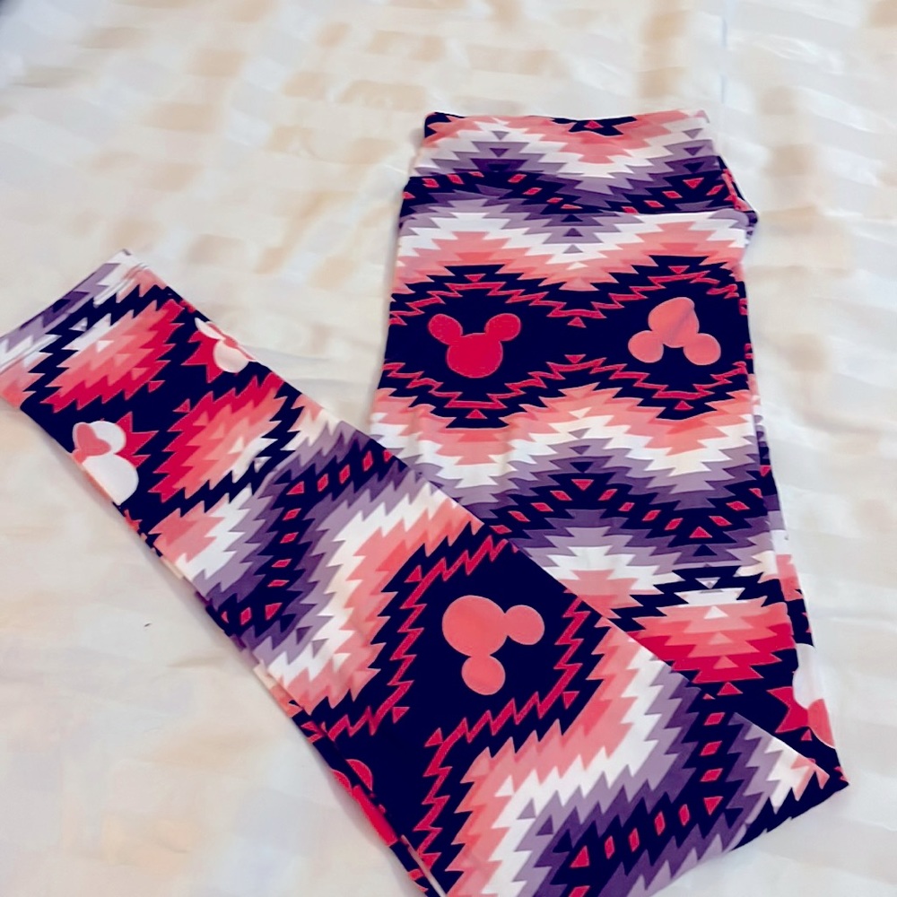 Loving these Disney leggings that are super cute and super comfy!